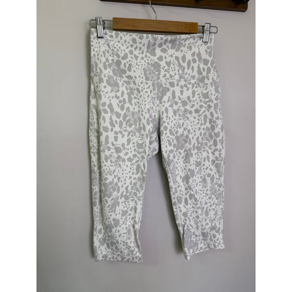 Lululemon Align High-Rise Crop 17” Cheetah Camo Antique White Multi Size 10 - Picture 7 of 7